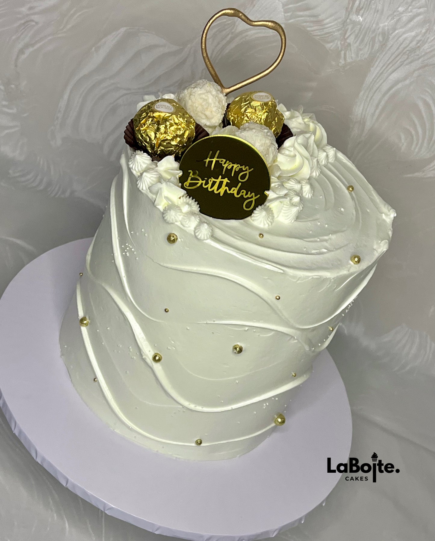 Minimalistic white cake