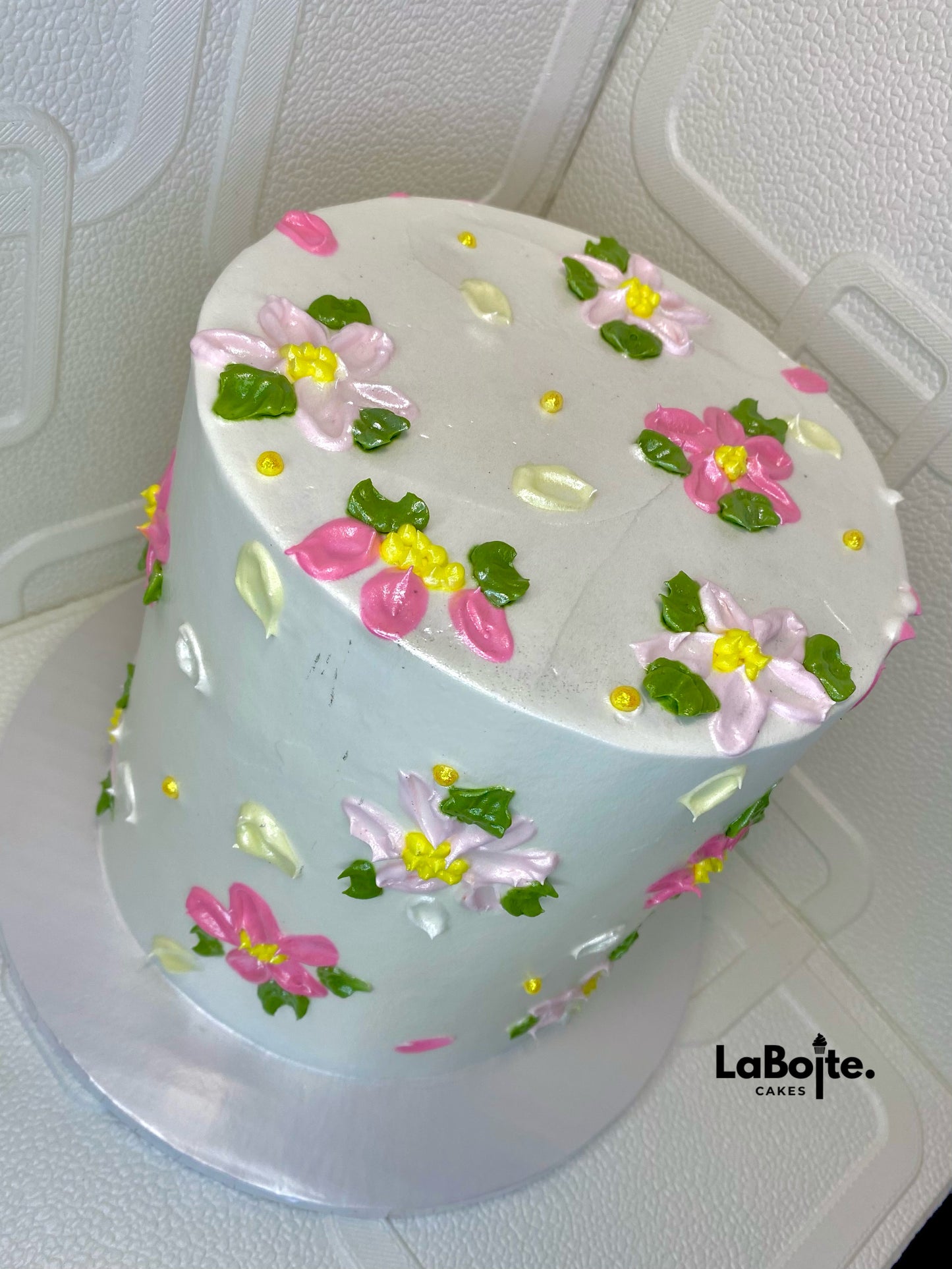 Floral design cake